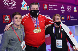 Мужчины 109+